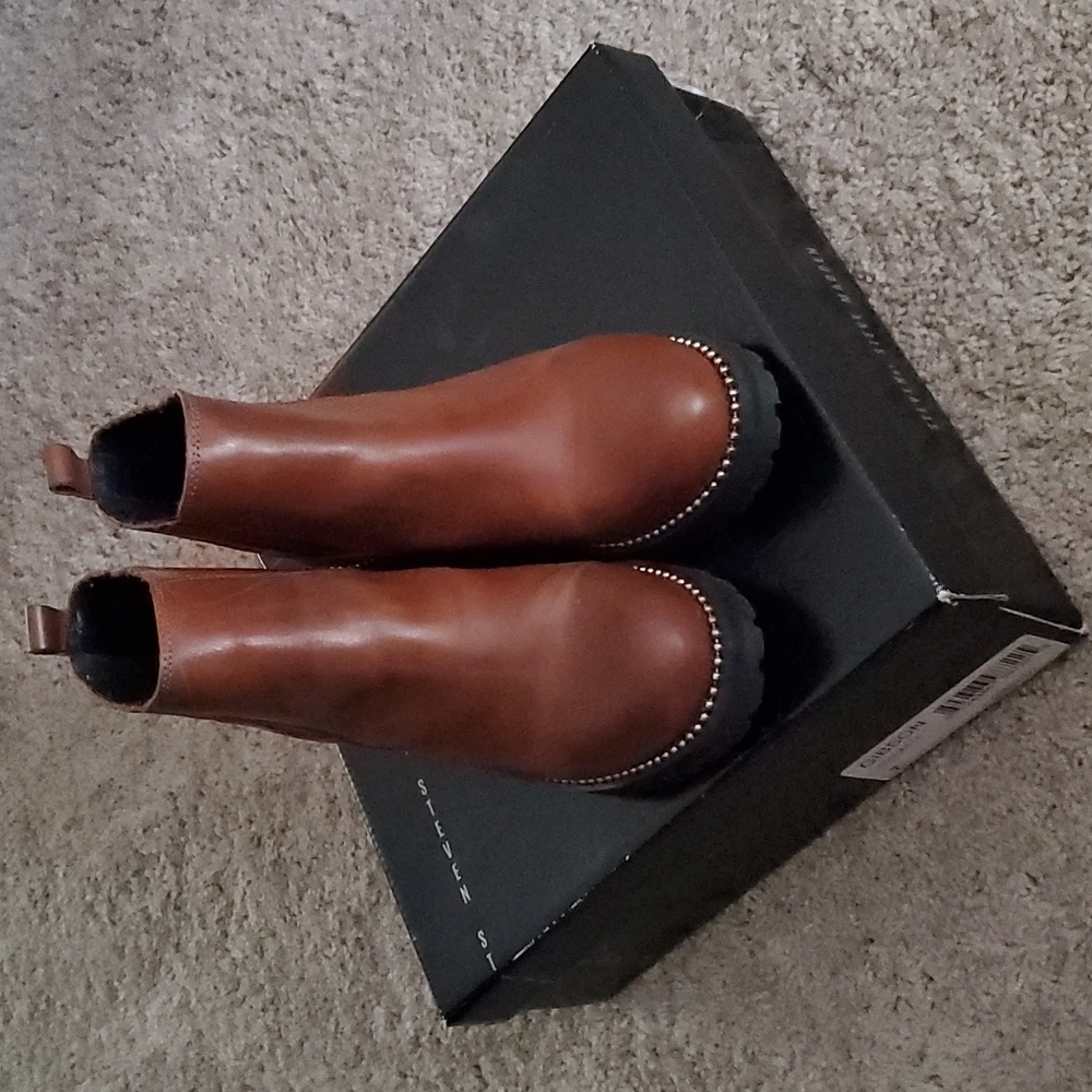 Steven by Steve Madden Gibson booties